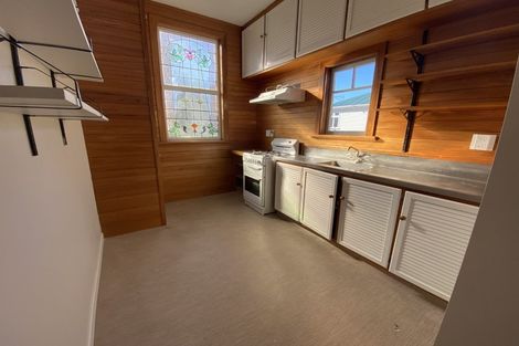 Photo of property in 103 Freyberg Street, Lyall Bay, Wellington, 6022