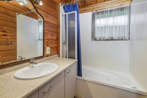 Photo of property in 13 Tumene Drive, Owhata, Rotorua, 3010