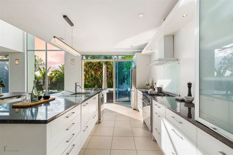 Photo of property in 7 Rangi Avenue, Schnapper Rock, Auckland, 0632