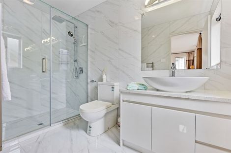 Photo of property in 20 Drumbuoy Drive, Flat Bush, Auckland, 2019