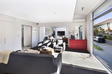 Photo of property in 15a Tomes Road, St Albans, Christchurch, 8052