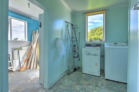 Photo of property in 129 Seaward Road, Edendale, 9825