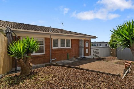 Photo of property in 1/8 Broadview Place, Howick, Auckland, 2014