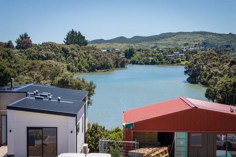 Photo of property in 25 Omahina Street, Raglan, 3225