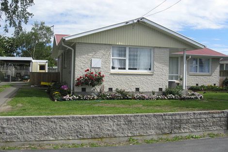 Photo of property in 4 Sturrocks Road, Redwood, Christchurch, 8051