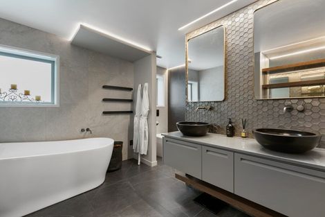 Photo of property in 8b Oceanbeach Road, Mount Maunganui, 3116