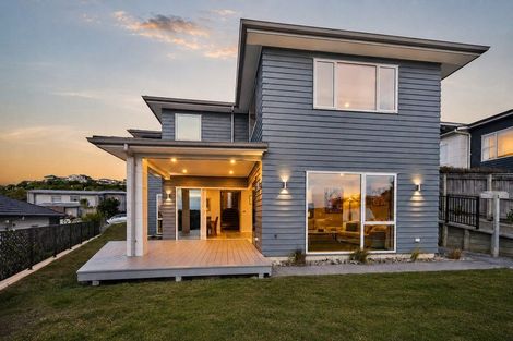 Photo of property in 60 Endeavour Drive, Whitby, Porirua, 5024