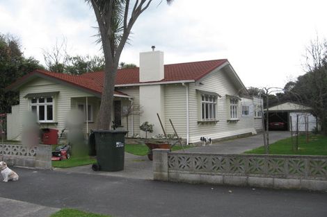 Photo of property in 17 Keeling Street, West End, Palmerston North, 4412