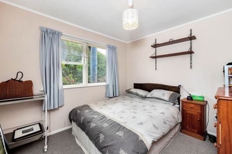 Photo of property in 11 Chequers Avenue, Glenfield, Auckland, 0629