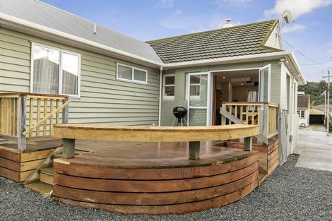 Photo of property in 21 Toomath Street, Naenae, Lower Hutt, 5011