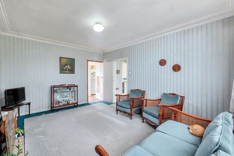 Photo of property in 12 Kamara Road, Glen Eden, Auckland, 0602