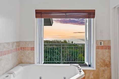 Photo of property in 77 Waitea Road, Muriwai, 0881