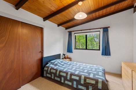 Photo of property in 50 John Dee Crescent, Red Beach, 0932