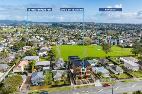 Photo of property in 2/644 Te Atatu Road, Te Atatu Peninsula, Auckland, 0610