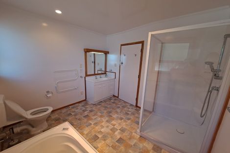 Photo of property in 37b Breakwater Road, Moturoa, New Plymouth, 4310