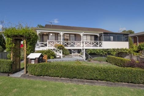 Photo of property in 2a Johnston Place, Welcome Bay, Tauranga, 3112