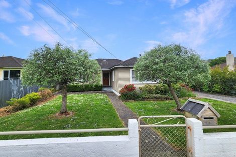 Photo of property in 21 Gibbs Crescent, Wainuiomata, Lower Hutt, 5014