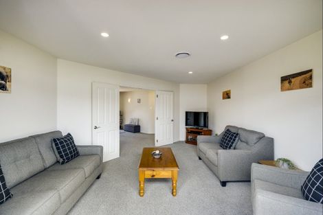 Photo of property in 8 Hanna Place, Havelock North, 4130