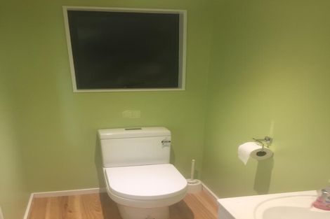 Photo of property in 2/29 Hillcrest Road, Hatfields Beach, Orewa, 0931