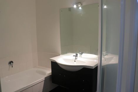 Photo of property in 10 Leneford Drive, East Tamaki, Auckland, 2013