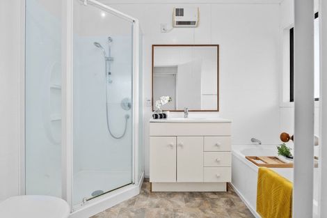 Photo of property in 17 Houhere Place, Pukete, Hamilton, 3200