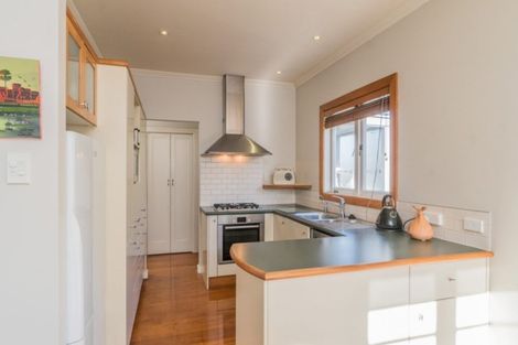 Photo of property in 29 Horotutu Road, Greenlane, Auckland, 1061