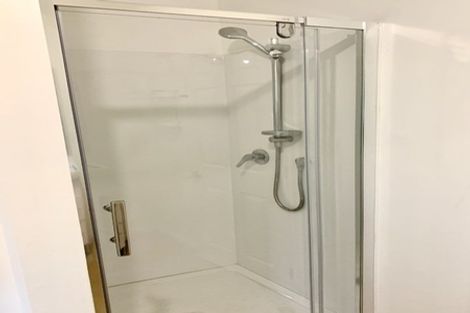 Photo of property in 5 Millstream Drive, Henderson, Auckland, 0610