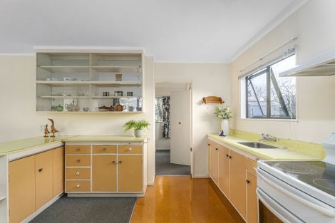 Photo of property in 16 Whitby Avenue, Whitianga, 3510