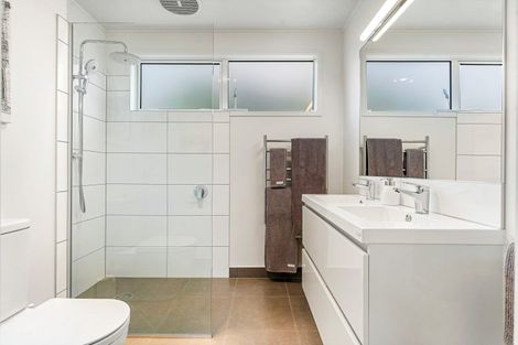 Photo of property in 51 Riverside Road, Orewa, 0931