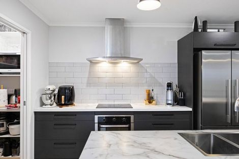 Photo of property in 32 Peacock Place, Pokeno, 2402