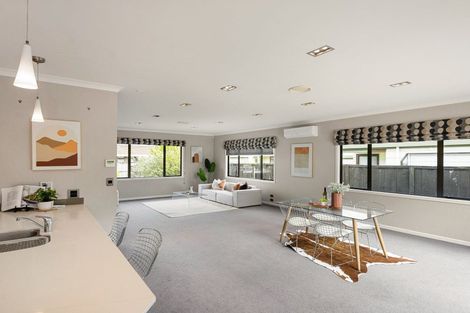 Photo of property in 30 Sandwich Road, St Andrews, Hamilton, 3200