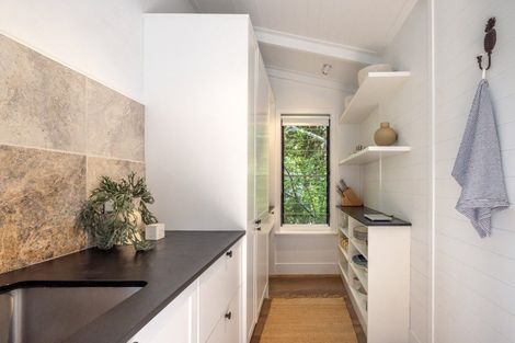 Photo of property in 31 Miro Road, Palm Beach, Waiheke Island, 1081