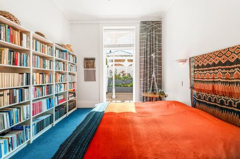 Photo of property in 2/5 King Edward Parade, Devonport, Auckland, 0624