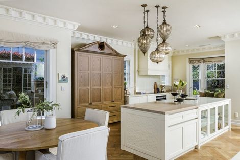 Photo of property in 33 Cheltenham Road, Devonport, Auckland, 0624