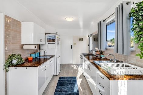 Photo of property in 57 Manuka Street, Castlecliff, Whanganui, 4501