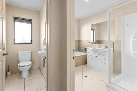 Photo of property in 6b Neeve Place, Taradale, Napier, 4112