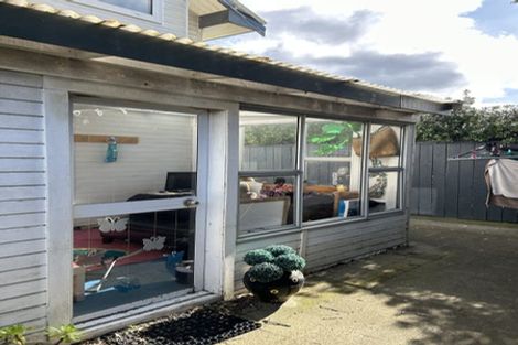 Photo of property in 207 Onepu Road, Lyall Bay, Wellington, 6022