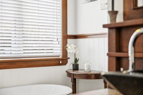 Photo of property in 72 Thornton Road, Cambridge, 3434