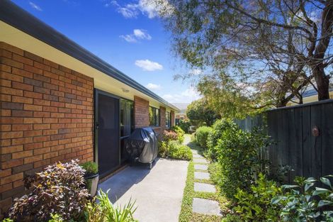 Photo of property in 2 Ashleigh Way, Waikanae Beach, Waikanae, 5036