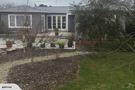 Photo of property in 10 Helga Crescent, Te Atatu Peninsula, Auckland, 0610