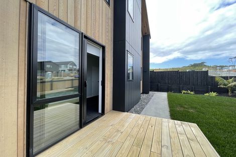 Photo of property in 2 Kumukumu Road, Long Bay, Auckland, 0630