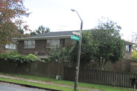 Photo of property in 32 Kurnell Drive, Botany Downs, Auckland, 2010