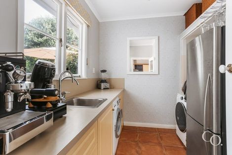 Photo of property in 15 Otumoetai Road, Judea, Tauranga, 3110