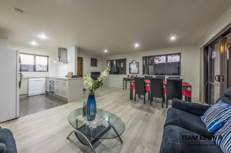 Photo of property in 11 Margarita Rise, Pukekohe, 2120