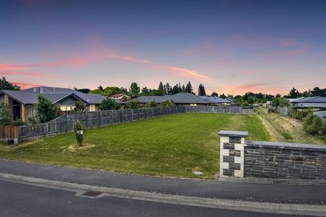 Photo of property in 16 Stonebridge Lane, Oxford, 7430