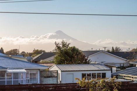 Photo of property in 16 Douglas Street, Hawera, 4610