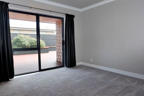 Photo of property in 6 Trusham Court, Paraparaumu, 5032