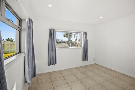 Photo of property in 2a Wanaka Terrace, Bell Block, New Plymouth, 4312