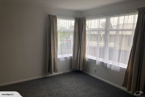 Photo of property in 82 Flanshaw Road, Te Atatu South, Auckland, 0610