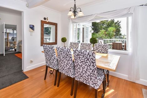 Photo of property in 10 Trentham Road, Papakura, 2110
